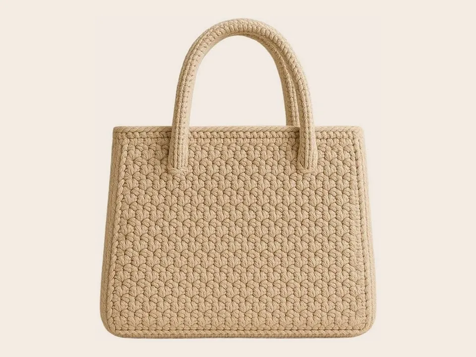 Bolso tote estructurado de crochet en color beige